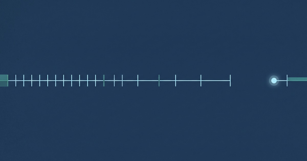 Ilustração editorial sóbria sobre fundo azul-marinho: uma linha do tempo horizontal em traço luminoso, com marcações de intervalos irregulares que vão se espaçando da esquerda para a direita, e um ponto de destaque identificado só depois de um trecho vazio, sugerindo um marco que se reconhece em retrospecto. Sem texto, sem pessoas, sem medicamentos.